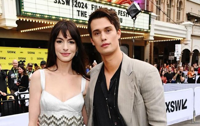 Енн Хетевей замилувала новими кадрами з молодим "бойфрендом" (відео)