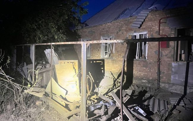 Обстріл Дніпра: внаслідок падіння уламків дронів спалахнули пожежі, є руйнування