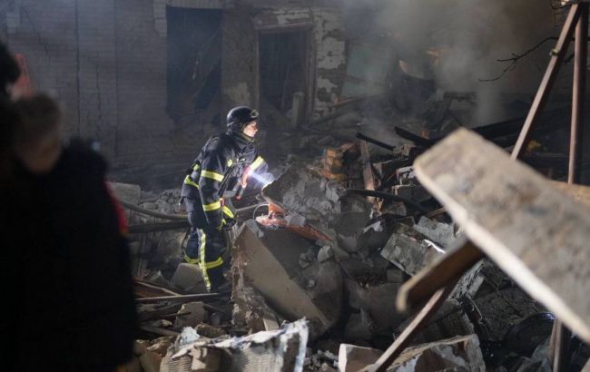 Є жертва, пошкоджено багатоповерхівки: РФ знову атакувала Запоріжжя