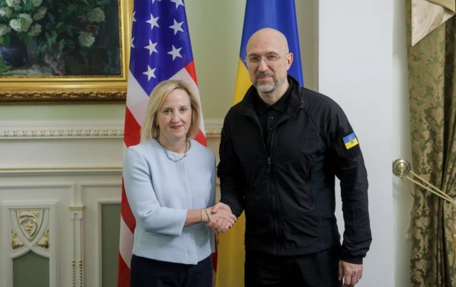 Новий імпульс у відносинах? Шмигаль і представниця США провели важливу зустріч