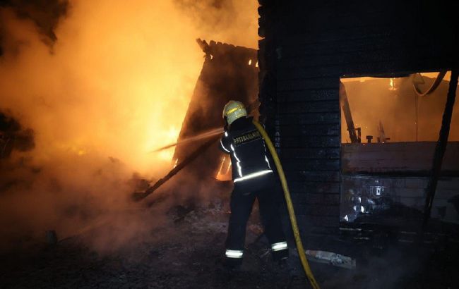 Раненые дети и пожары: появились фото последствий ударов по Днепропетровской области