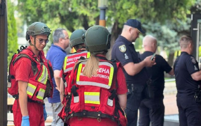 З "МакДональдз" у Черкасах вивезли пораненого стрільця, - джерела