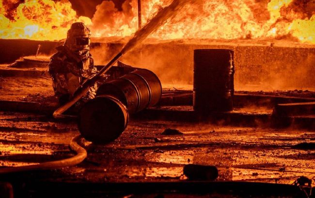 РФ повторно ударила по нефтебазе SOCAR возле Одессы