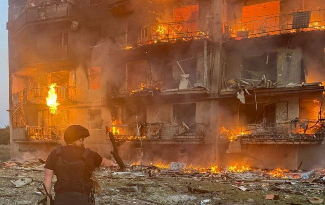 Костянтинівка у вогні, росіяни скинули ФАБи та завдавали удари дронами: кадри наслідків