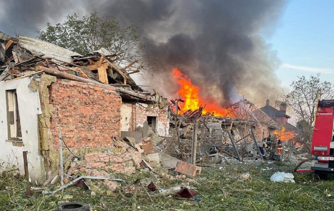 РФ вдарила по Житомирщині дронами та ракетами: є жертва та поранені (фото)