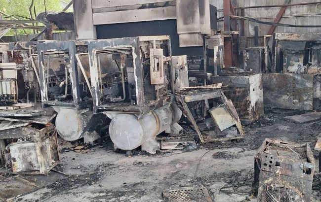 Близько 60 "Шахедів" і понад 10 ракет летіли на Львів: з'явились кадри наслідків атаки