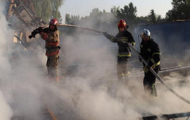 Пострадавший и пожар: появилось видео разрушений в Винницкой области после атаки