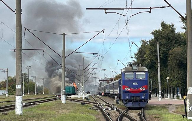 Серед поранених - діти: все, що відомо про подвійний удар РФ по потягах у Шостці