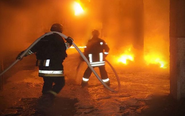 Враг ударил по энергообъектам в трех районах Черниговщины, десятки тысяч без света