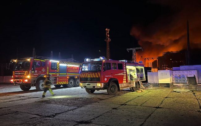 Тисячі людей без світла та поранено працівника ДТЕК: РФ атакувала енергооб&rsquo;єкт на Одещині