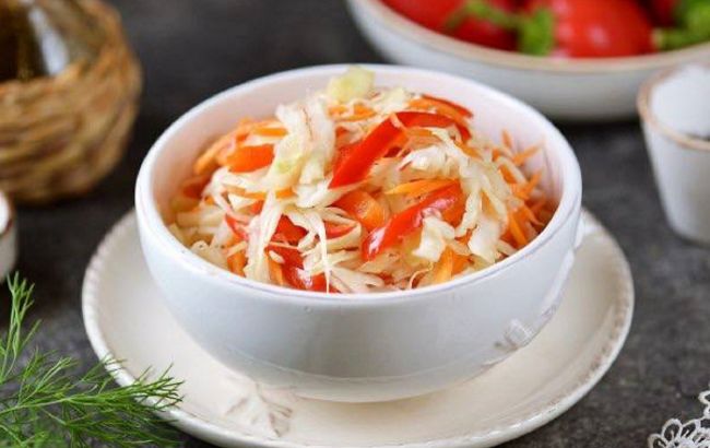 Маринована капуста "п&rsquo;ятихвилинка": смачна, хрустка і готова вже зранку