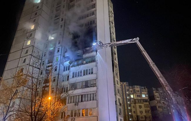 У Києві троє загиблих після масованої атаки РФ: рятувальники не можуть дістати тіла