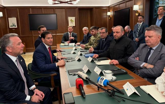 Вопрос территорий "в тупике". Украина не желает отдавать Донбасс России, - СМИ