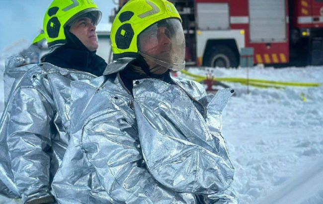 Удар России по инфраструктуре Львовщины: появились первые кадры последствий