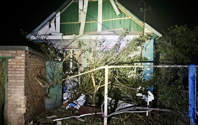 Враг всю ночь накрывал Никопольский район из РСЗО и тяжелой артиллерии, - ОВА