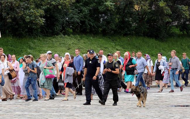 Крестный ход в Киеве: взрывотехники и кинологи проверили маршрут паломников