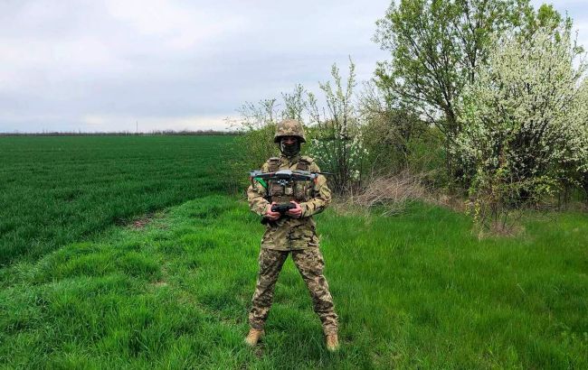 Дроны, связь и аптечки. "Фундация Течія" передает новый транш помощи военным