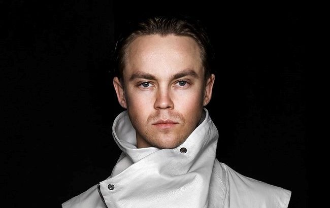 Сделал бы даже сейчас: Артем Пивоваров ради любимой залез на столб