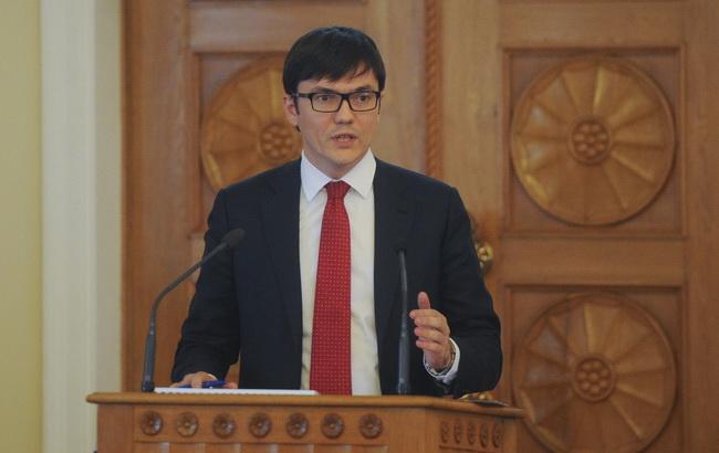 Пивоварский: "Укрзализныця" без повышения тарифов может не получить инвестиций в 2016