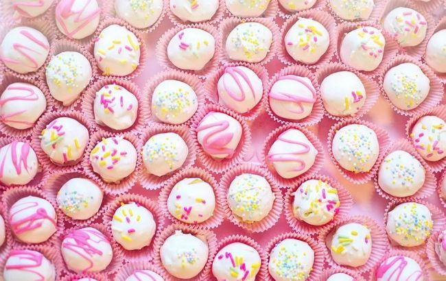 Посмотрите в зеркало: как понять, что вы едите слишком много сладкого&nbsp;