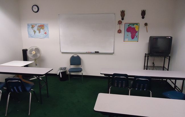 В Польше началась массовая бессрочная забастовка учителей