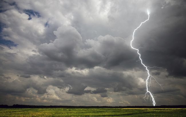 Циклон несет в Украину похолодание и сильные ливни