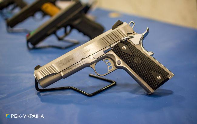 В Украине запустили опрос по владению оружием: как принять участие