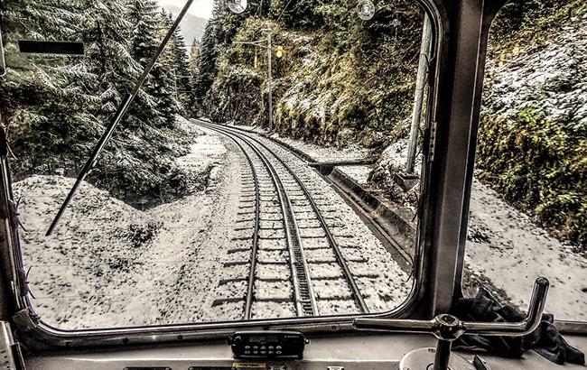 МІУ розробляє проект першої швидкісної залізничної колії в Україні