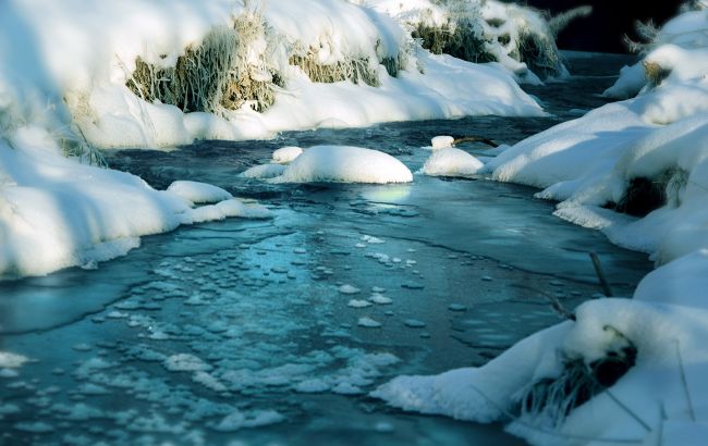 МВД сообщило правила поведения вблизи водоемов зимой