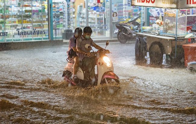 Из-за наводнений на северо-востоке Китая погибли 18 человек