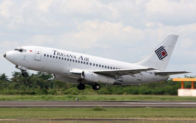 Спасатели нашли черный ящик разбившегося в Индонезии самолета