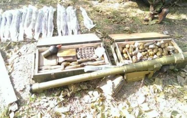 СБУ знайшла схованку з ПЗРК в підвалі на околиці Артемівська