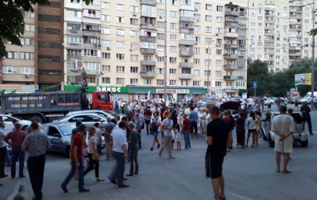 Движение транспорта в Голосеевском районе Киева возобновлено, - МВД