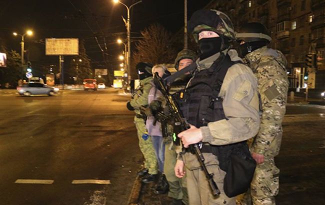 Мариуполь усиленно патрулируют бронегруппы