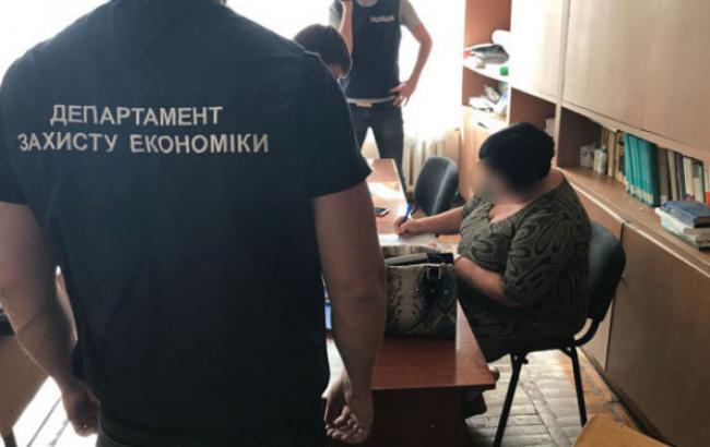 В Кривом Роге задержали на взятке преподавателя института