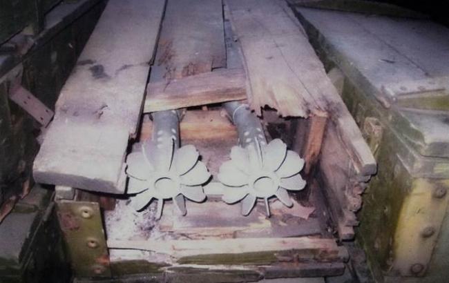 В Харьковской обл. на территории воинской части СБУ разоблачила незаконный склад боеприпасов