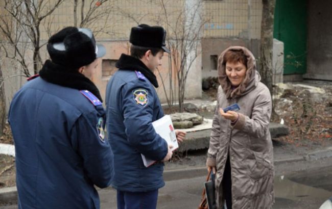 Полицейские проверят каждый дом в Донецкой области на предмет нелегальных заселений