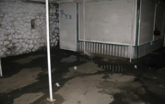 В Киеве грабители закололи парня ножницами