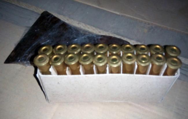 Правоохранители обнаружили боеприпасы в отделении экспресс-доставки грузов в Донецкой области