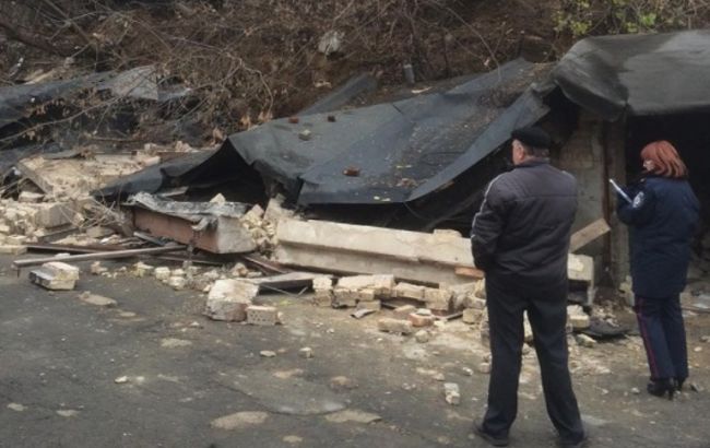 Полиция Киева открыла дело по факту обрушения фасада дома