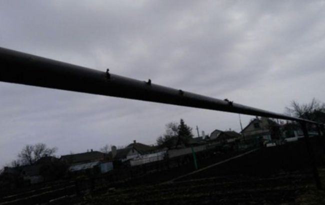 В результате обстрела поселка  под Мариуполем поврежден газопровод