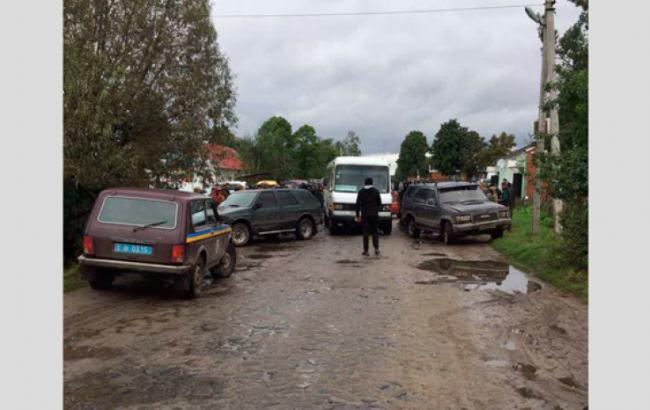 У Рівненській області сталася бійка зі стріляниною між бурштинокопачами й поліцією