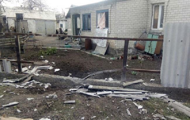 В полиции показали последствия вчерашнего обстрела Авдеевки