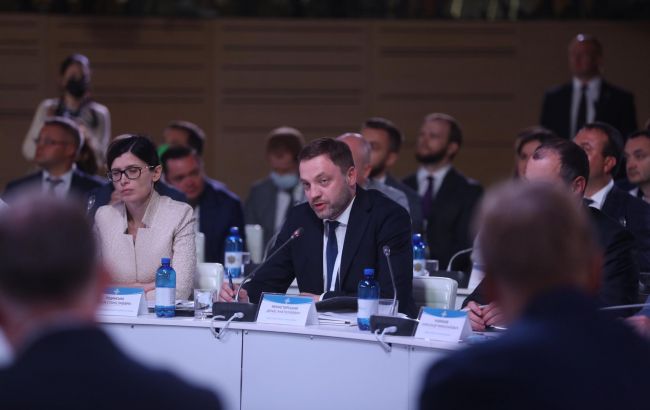 МВД хочет передать полиции контроль за автоперевозчиками