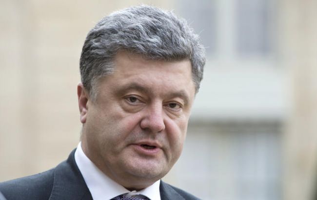 Президент поручил Кабмину срочно решить проблему с мусором во Львове