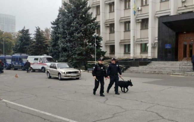 В Одессе "заминировали" железнодорожный вокзал и ОГА