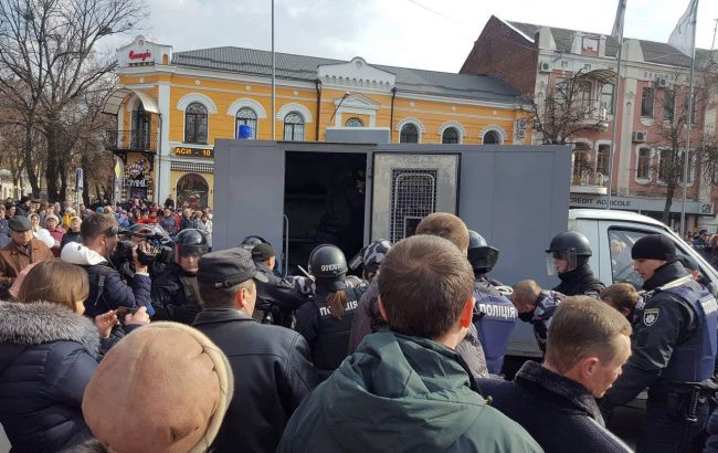 "Нацкорпус" звинуватив поліцію в розгоні мітингу в Полтаві