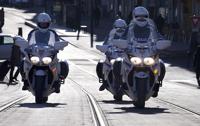 В Париже возле военного представительства Иордании взорвался мотоцикл