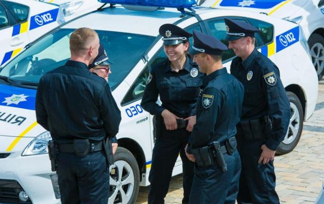 Опрос РБК-Украина: половина респондентов видят в работе патрульной службы больше пиара, чем действий