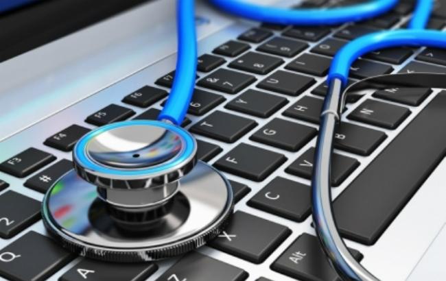 МОЗ наприкінці серпня запустить пілотний проект "Поліклініка без черг"